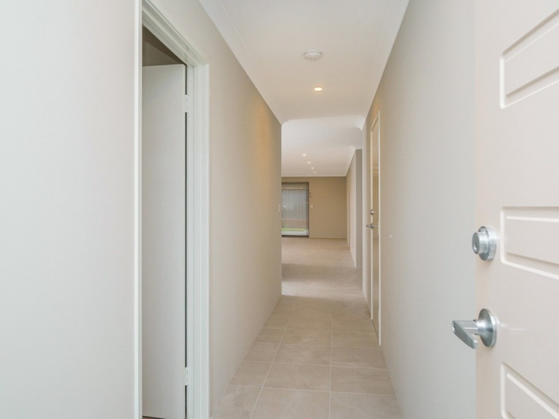 21 Karreen Way, South Guildford WA 6055