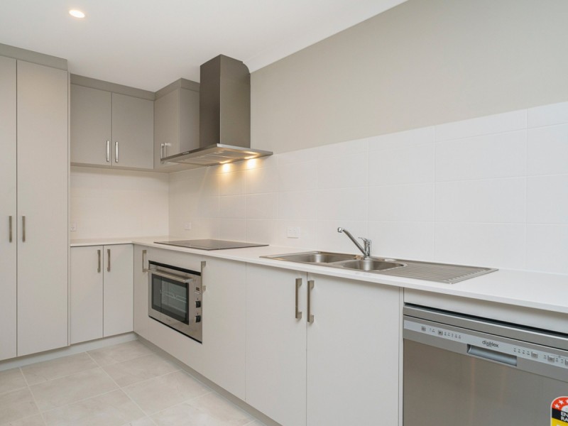 21 Karreen Way, South Guildford WA 6055