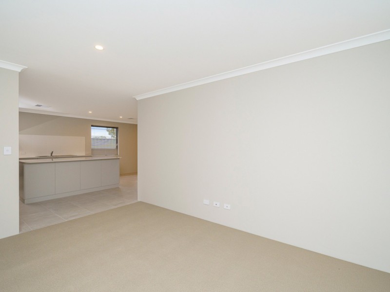 21 Karreen Way, South Guildford WA 6055