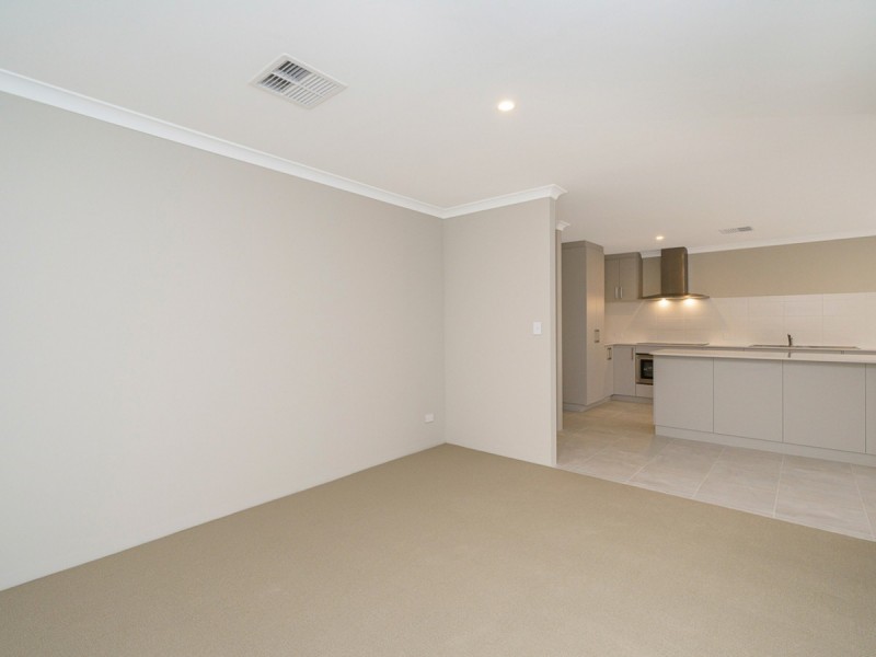 21 Karreen Way, South Guildford WA 6055