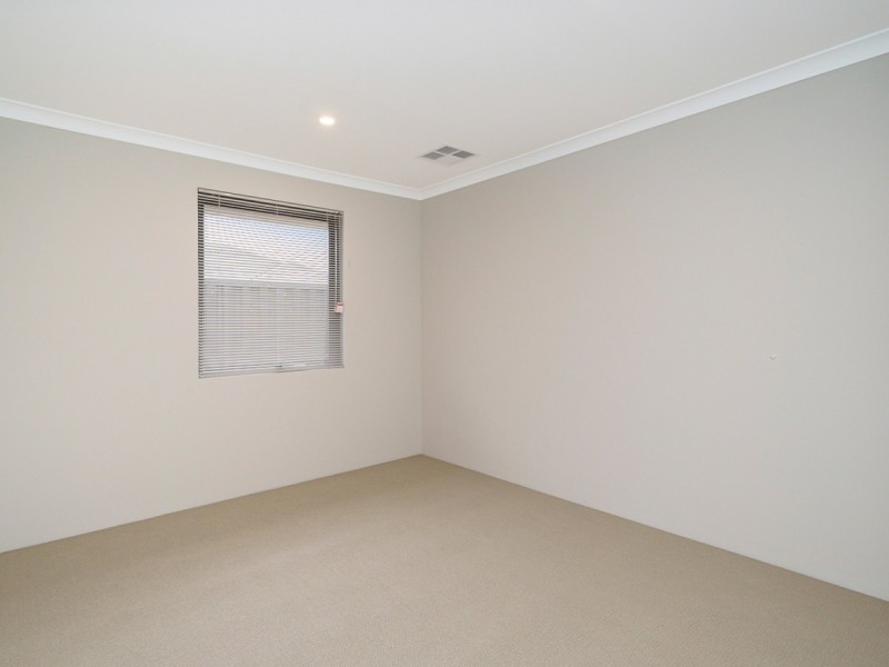 21 Karreen Way, South Guildford WA 6055