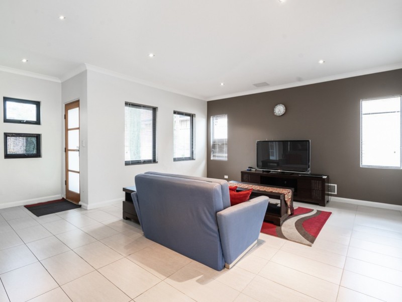 209A Hill View Terrace, Bentley WA 6102