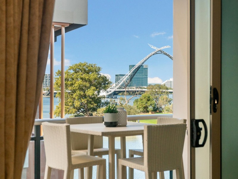 10/1 Henry Lawson Walk, East Perth WA 6004