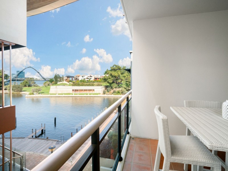 10/1 Henry Lawson Walk, East Perth WA 6004
