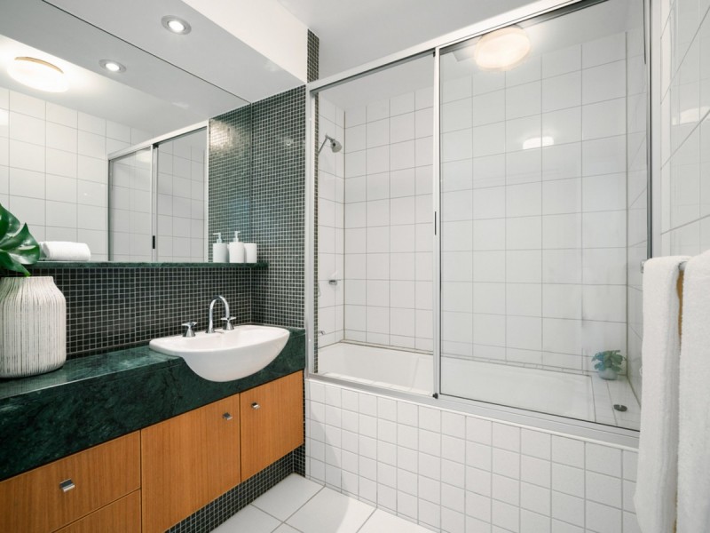 10/1 Henry Lawson Walk, East Perth WA 6004