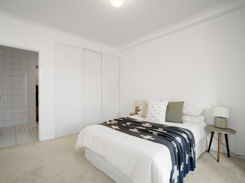 10/1 Henry Lawson Walk, East Perth WA 6004