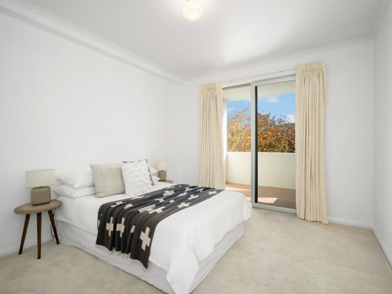 10/1 Henry Lawson Walk, East Perth WA 6004