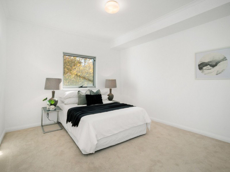 10/1 Henry Lawson Walk, East Perth WA 6004