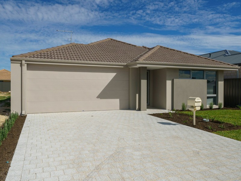 14 Carbunup Close, South Guildford WA 6055