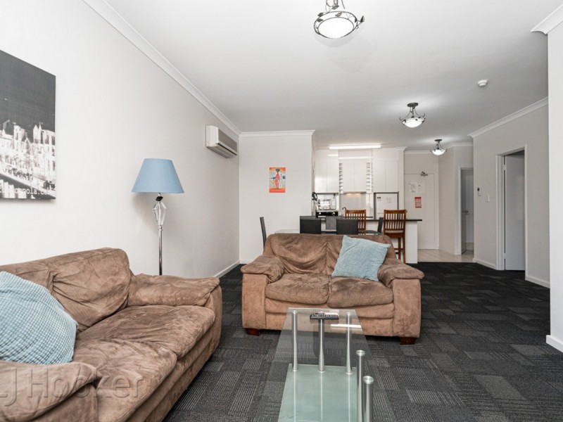 11/11 Regal Place, East Perth WA 6004