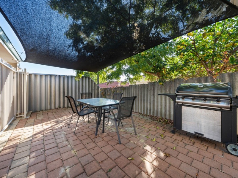 1/18 Stannard Street, St James WA 6102