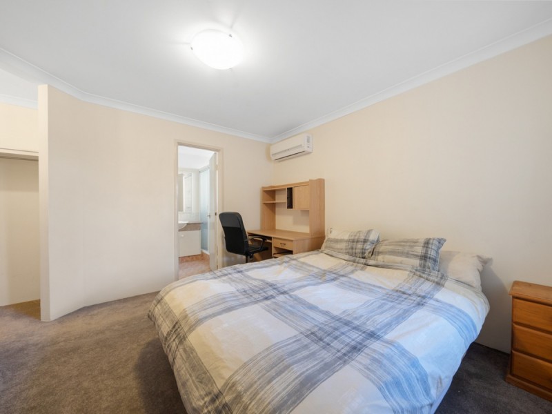 1/18 Stannard Street, St James WA 6102