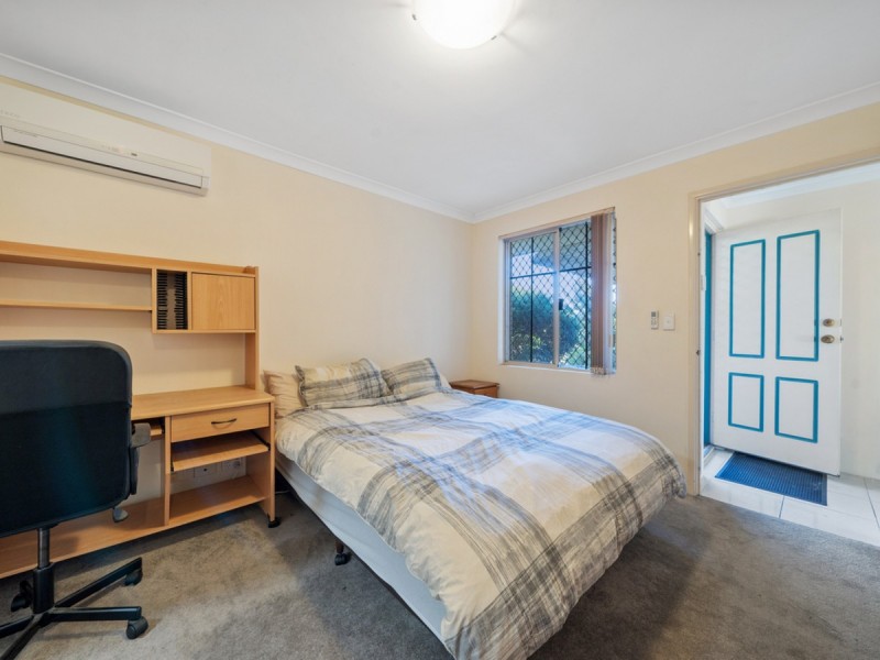 1/18 Stannard Street, St James WA 6102