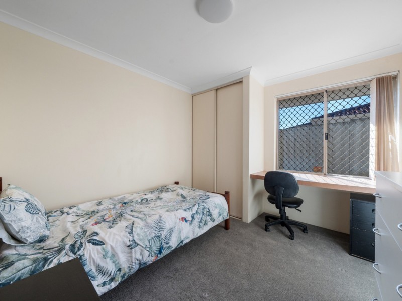 1/18 Stannard Street, St James WA 6102