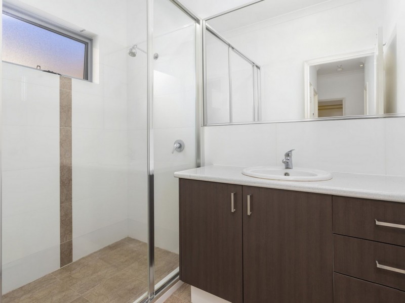 27C Eastbourne Crescent, Nollamara WA 6061