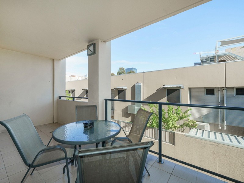 18/121 Hill Street, East Perth WA 6004
