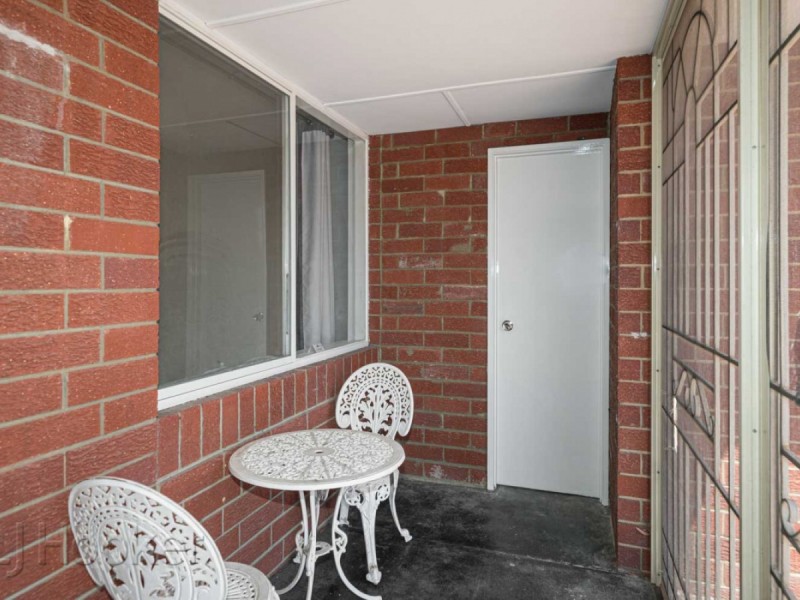 6/60 Vahland Avenue, Riverton WA 6148