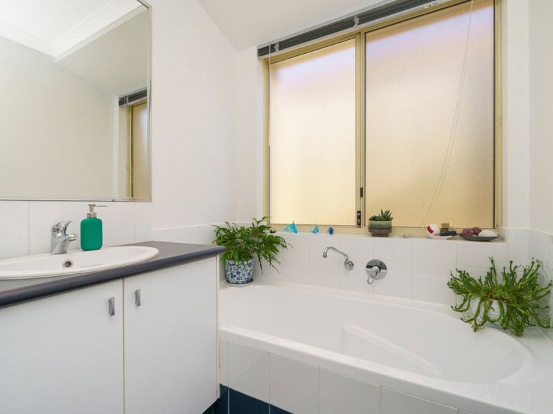 29 Eureka Road, Wilson WA 6107