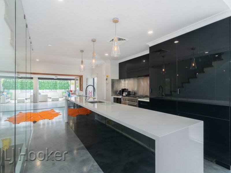 24 Kensington Street, East Perth WA 6004