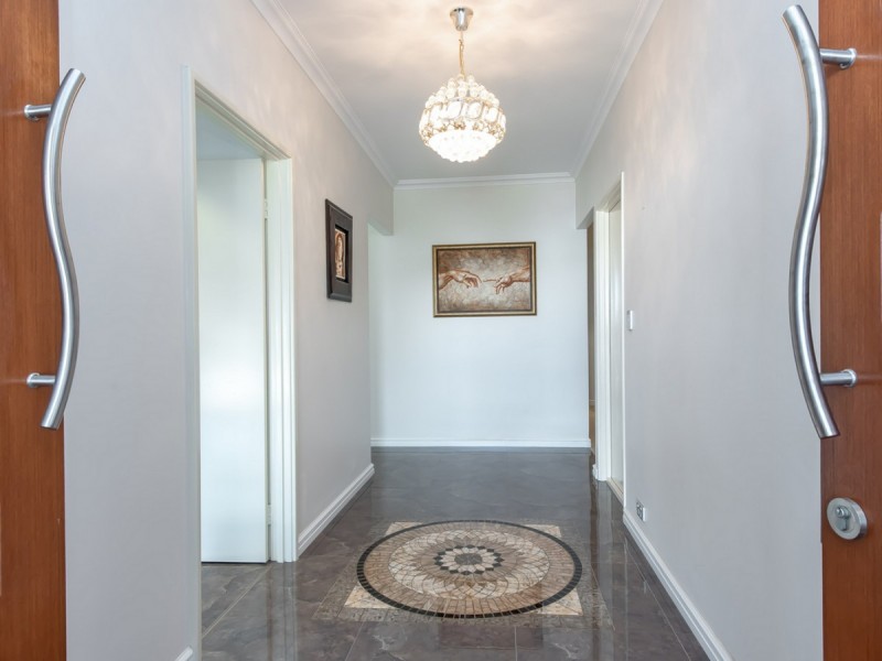 111 Barbarossa Drive, Caversham WA 6055