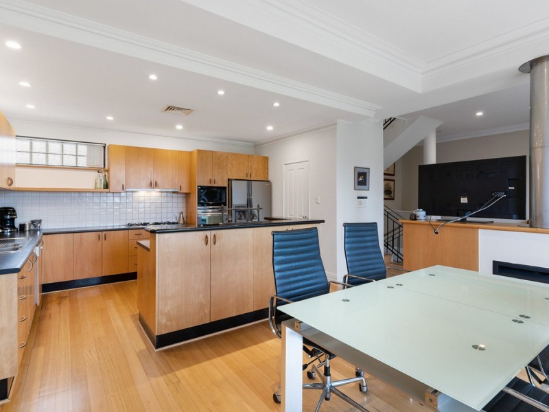 10 Jewell Lane, East Perth WA 6004