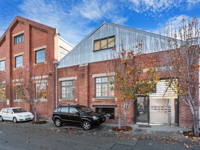 8 Little Saunders Street, East Perth WA 6004