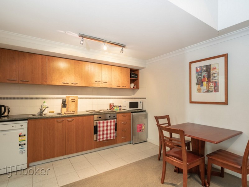 610/112 Mounts Bay Road, Perth WA 6000