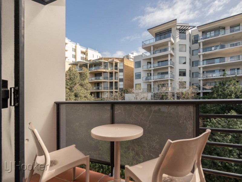 610/112 Mounts Bay Road, Perth WA 6000
