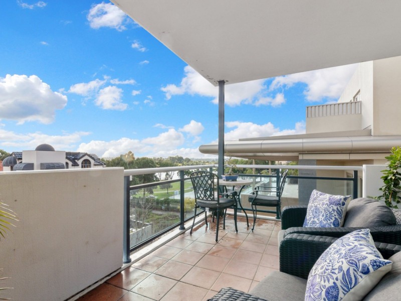 22/1 Henry Lawson Walk, East Perth WA 6004