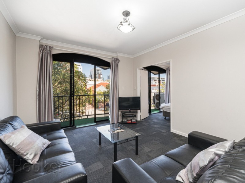 33/11 Regal Place, East Perth WA 6004