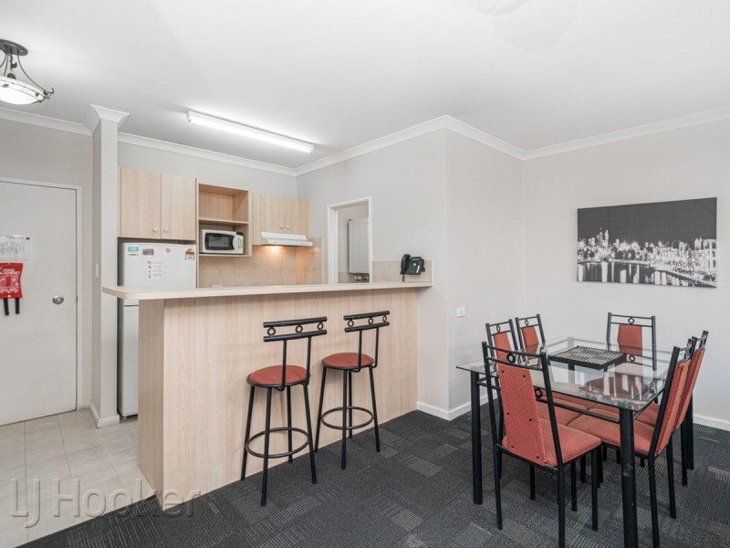 33/11 Regal Place, East Perth WA 6004