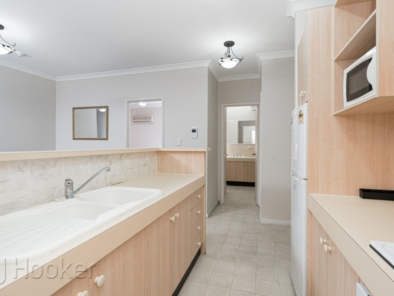 33/11 Regal Place, East Perth WA 6004