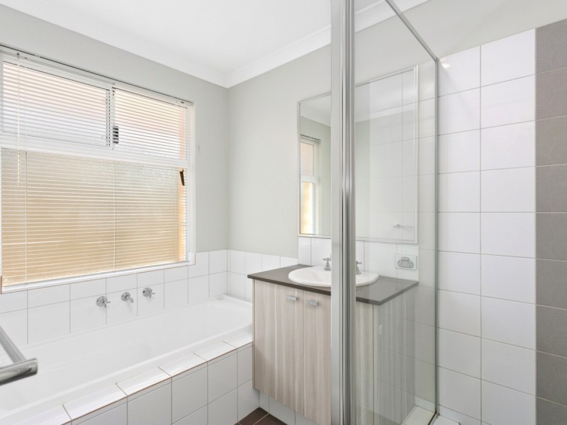 16 Bagatelle Road, Landsdale WA 6065