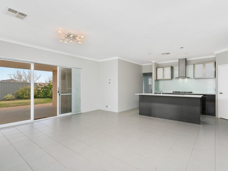 16 Bagatelle Road, Landsdale WA 6065