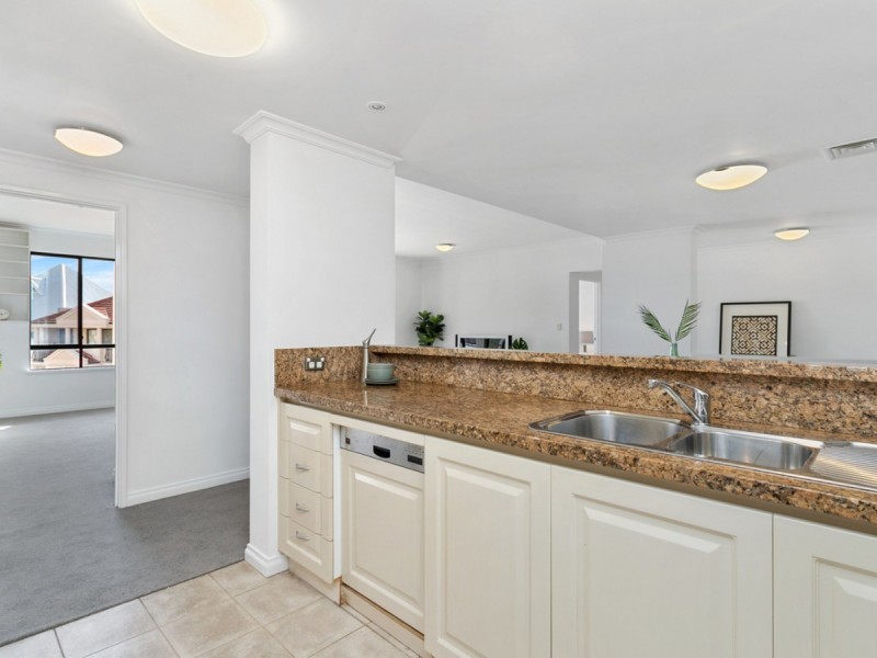 7/25 Haig Park Circle, East Perth WA 6004