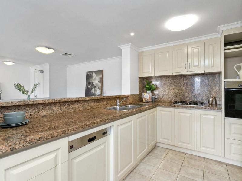 7/25 Haig Park Circle, East Perth WA 6004