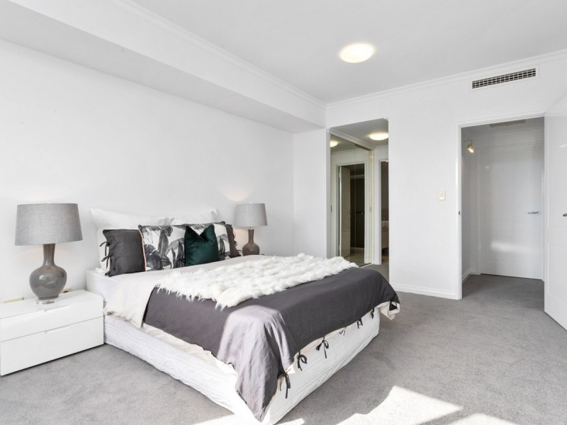 7/25 Haig Park Circle, East Perth WA 6004