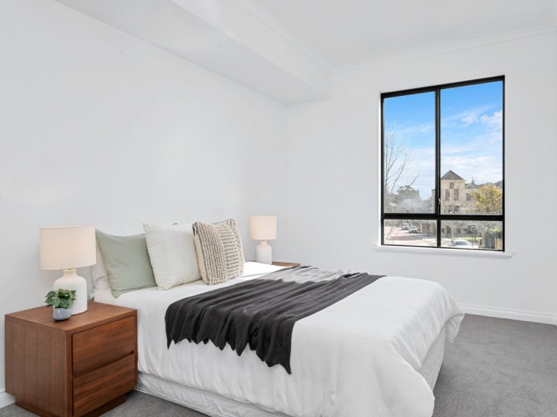 7/25 Haig Park Circle, East Perth WA 6004