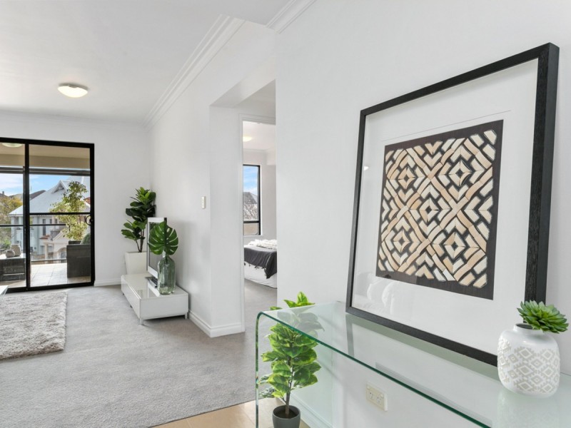 7/25 Haig Park Circle, East Perth WA 6004