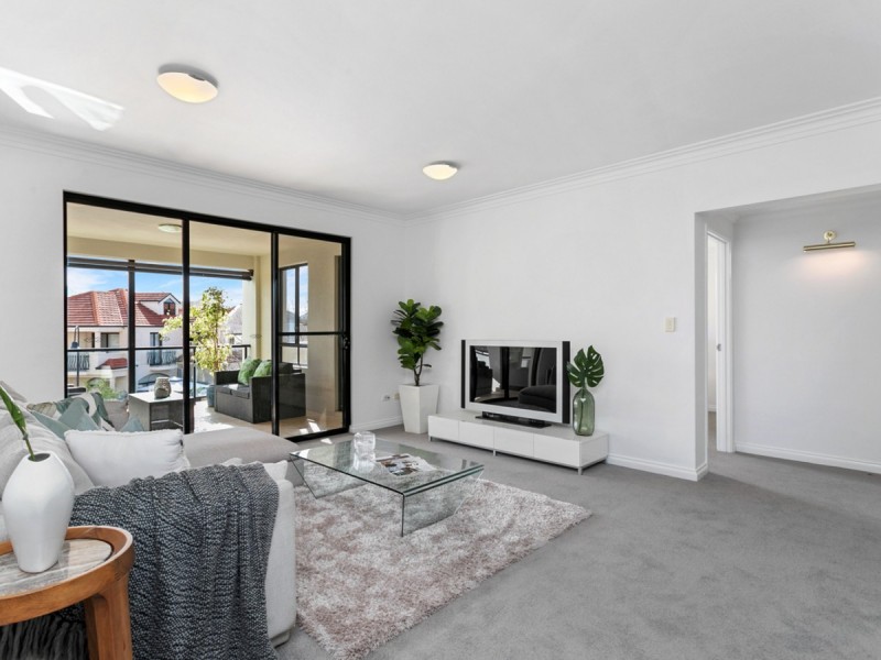 7/25 Haig Park Circle, East Perth WA 6004