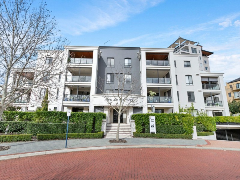 7/25 Haig Park Circle, East Perth WA 6004