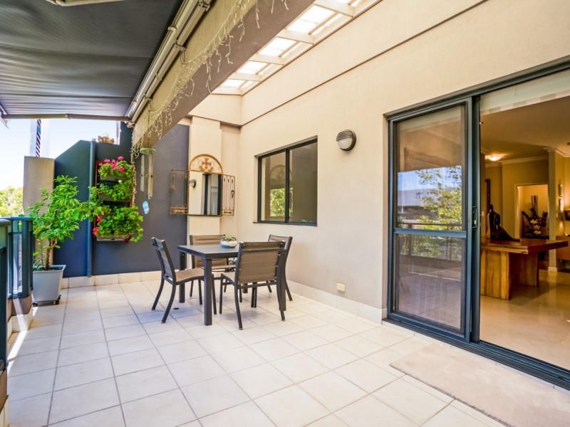 2/103 Royal Street, East Perth WA 6004