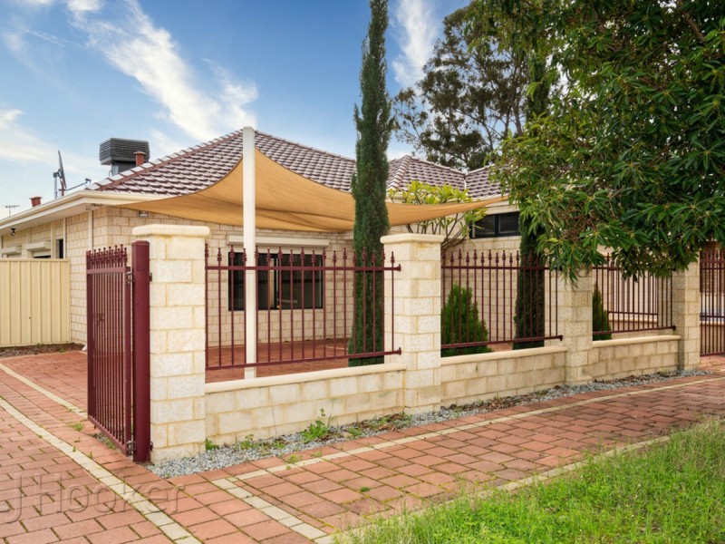 1/15 Queen Street, Bentley WA 6102