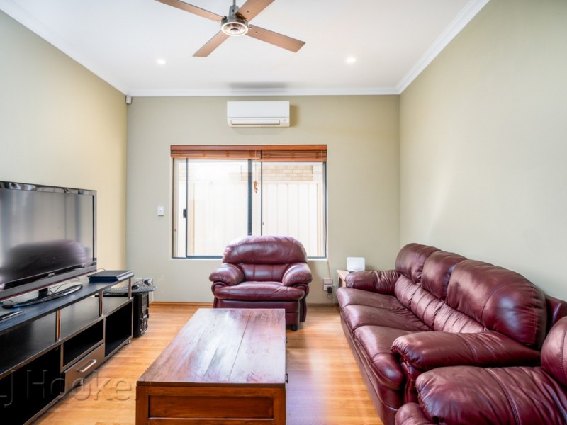 1/15 Queen Street, Bentley WA 6102