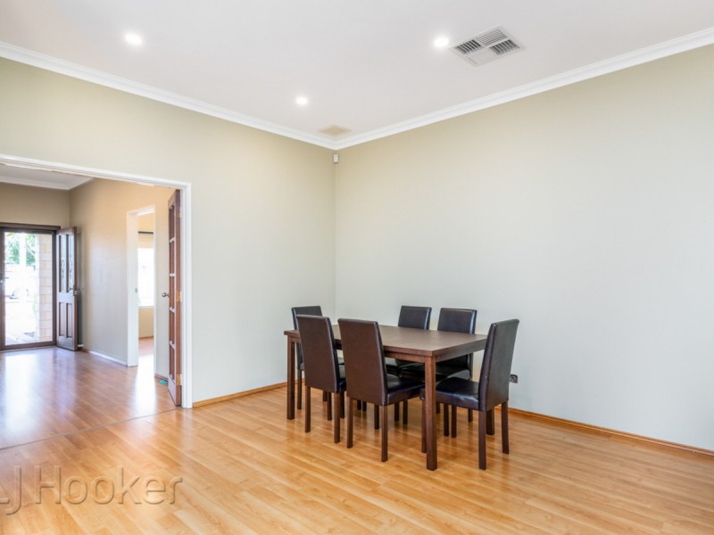 1/15 Queen Street, Bentley WA 6102