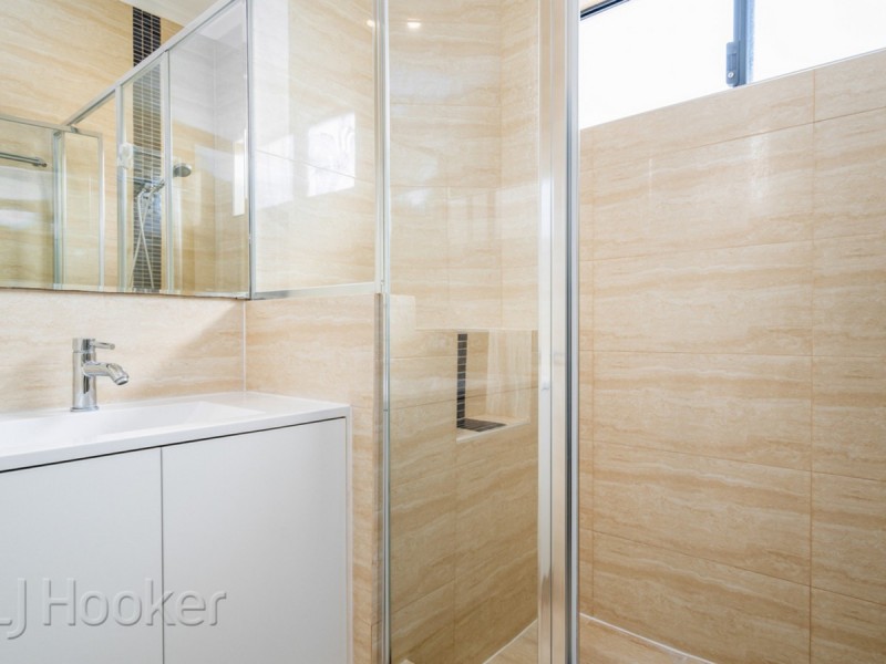 1/15 Queen Street, Bentley WA 6102