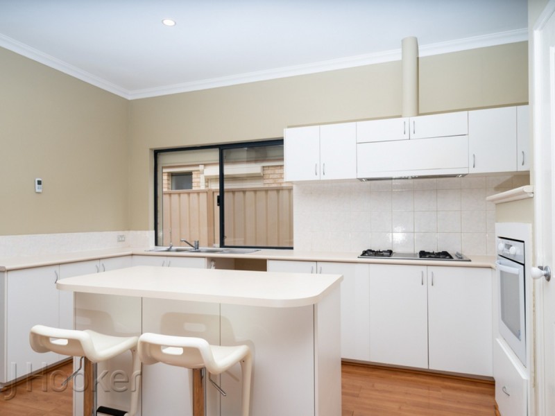 1/15 Queen Street, Bentley WA 6102