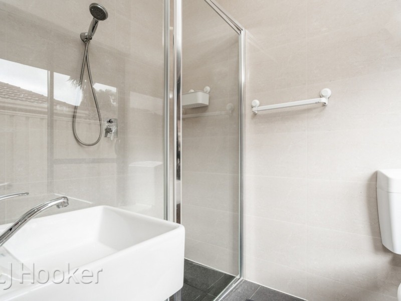 1/15 Queen Street, Bentley WA 6102