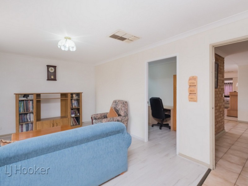 22 Redcliffe Street, East Cannington WA 6107