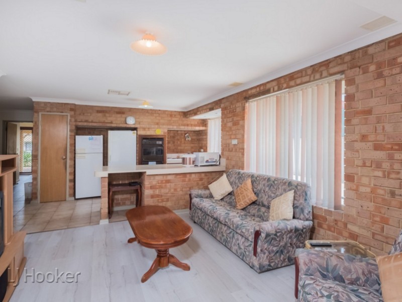 22 Redcliffe Street, East Cannington WA 6107